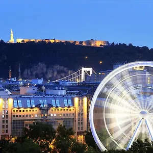 5* Hotel Kempinski Corvinus